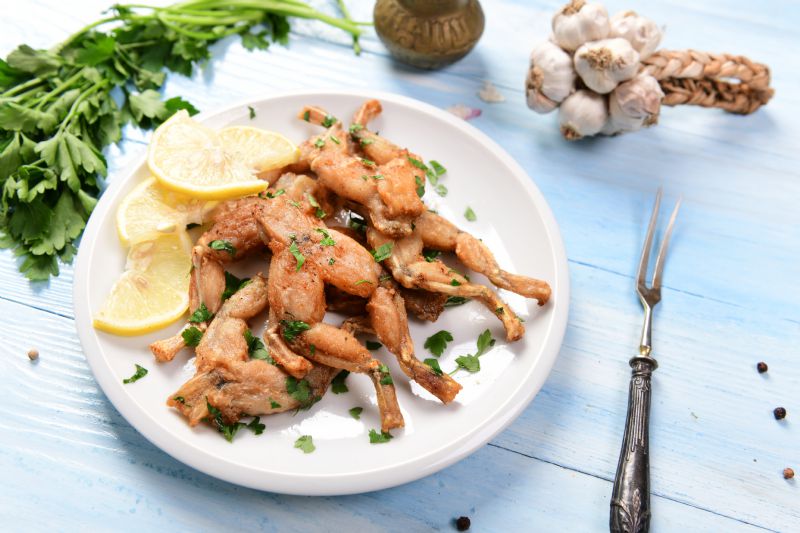FROG LEG 2-4 PER POUND 6 5 LB CASE
