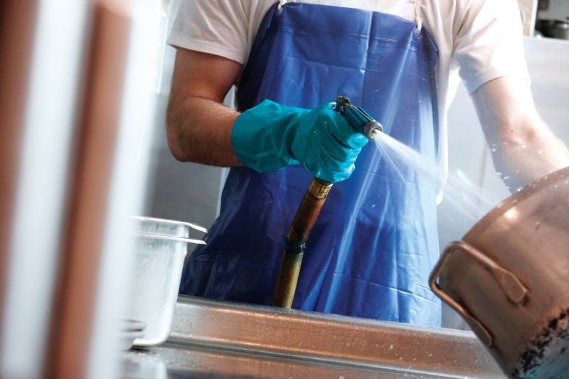 APRON VINYL DISHWASH BLUE 12 MIL