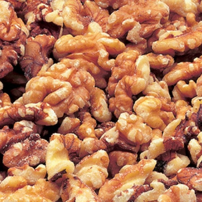 NUT WALNUT HALVES AND PIECES